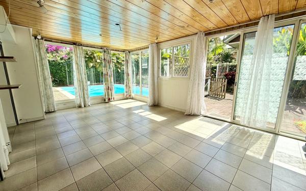 Maison à vendre    6 pièces •  Le Tampon