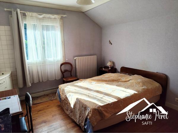 Maison familiale avec 6 chambres + grand terrain de 3430 m²