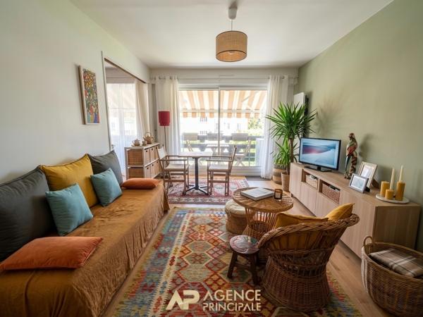 Appartement Type 2 - Parking + Balcon + Ascenseur - La Rochelle secteur Bastion St Nicolas 299 000 € **  - Référence  JH730ED2