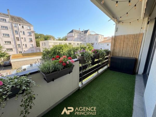 Appartement Type 2 - Parking + Balcon + Ascenseur - La Rochelle secteur Bastion St Nicolas 299 000 € **  - Référence  JH730ED2