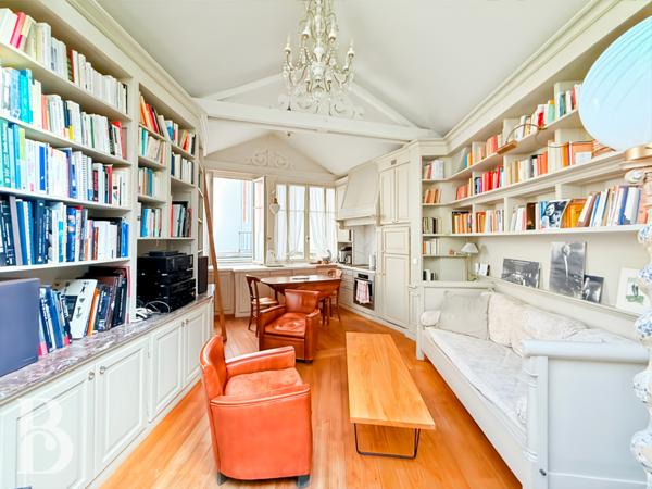 Paris (75014) APPARTEMENT COMME UNE MAISON - PROFESSION LIBERALE OU APPARTEMENT INDEPENDANT POSSIBLE