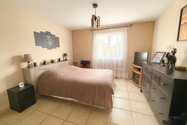 Maison Salles 6 pièces 4 chambres 135 m2 garage double+ piscine