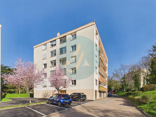 Nevers (58000) Appartement T2 lumineux 64m2 avec garage et DPE en C à Nevers