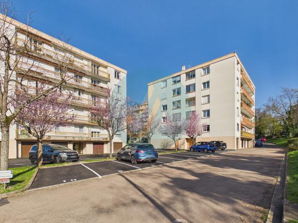 Nevers (58000) Appartement T2 lumineux 64m2 avec garage et DPE en C à Nevers