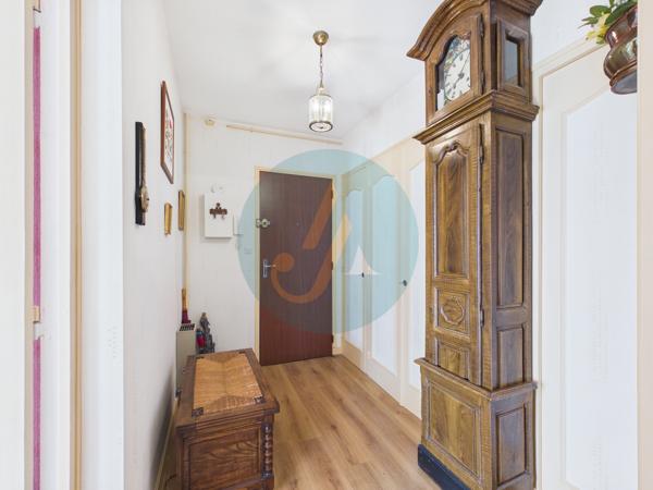 Nevers (58000) Appartement T2 lumineux 64m2 avec garage et DPE en C à Nevers