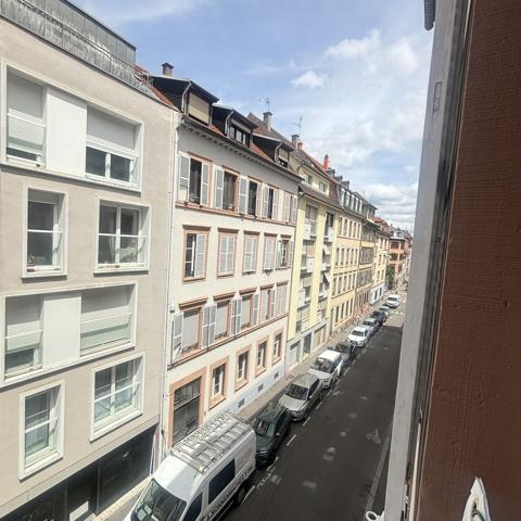 Strasbourg Centre Gare - 3 Pièces 51 m2 - En étage - Calme - Charme