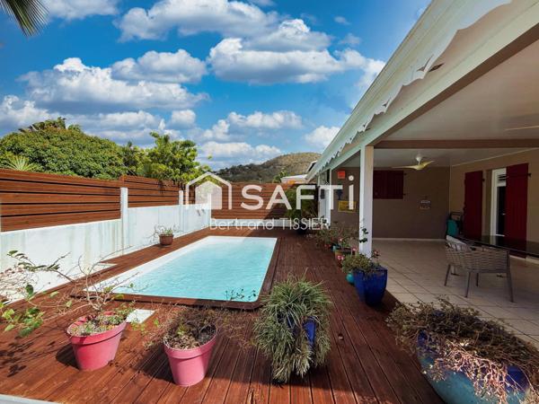 Maison 3 chambres, piscine, rénovée, lotissement
