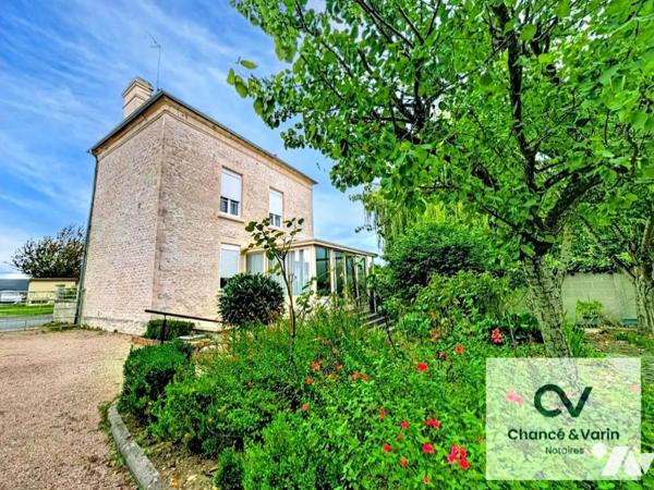 Maison en pierre proche des commerces