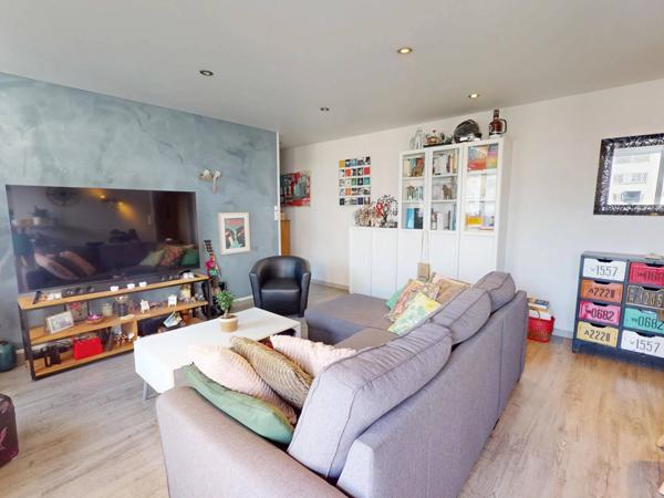 Appartement de Type 4 avec balcon , Ascenseur