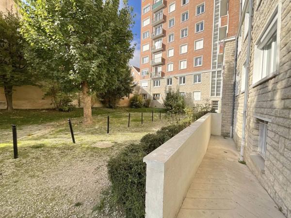 Appartement de Type 4 avec balcon , Ascenseur