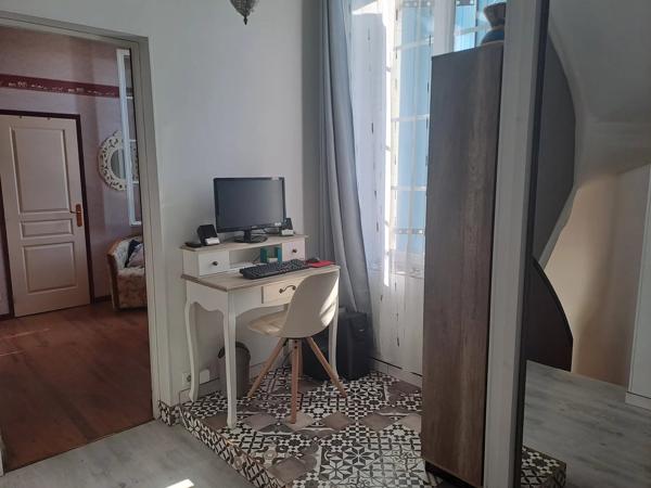 Jolie propriété avec maison d'amis et dépendances