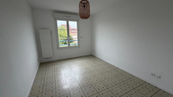 APPARTEMENT SEJOUR + DEUX CHAMBRES