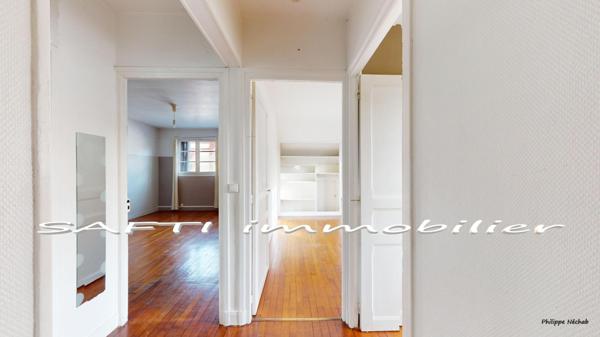 Maison non mitoyenne avec 3/4 chambres + sous-sol total / 339m2 de terrain avec garage