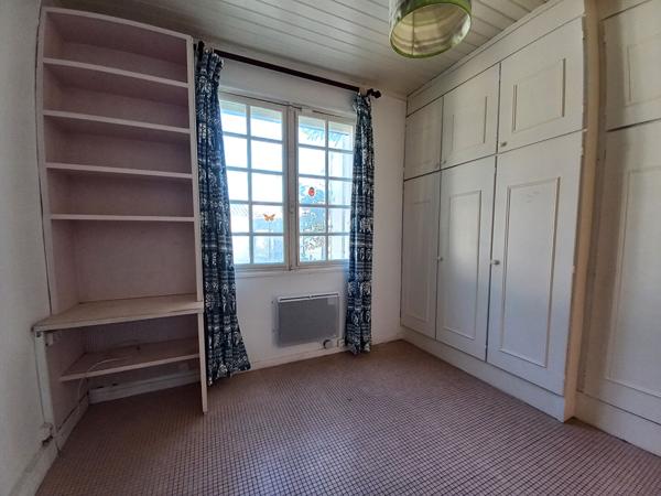 Ensemble immobilier composé de 2 maisons et piscine