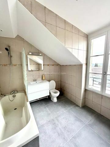 Vente                                                      Immeuble
                        
                                         553 m2                     à Étampes