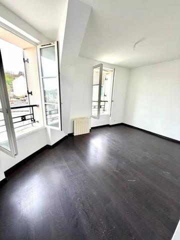 Vente                                                      Immeuble
                        
                                         553 m2                     à Étampes