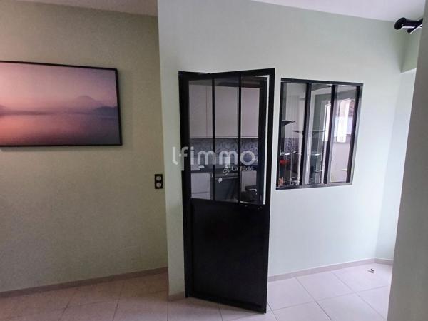 Maison à vendre 4 pièces 97 m², balcon et double garage