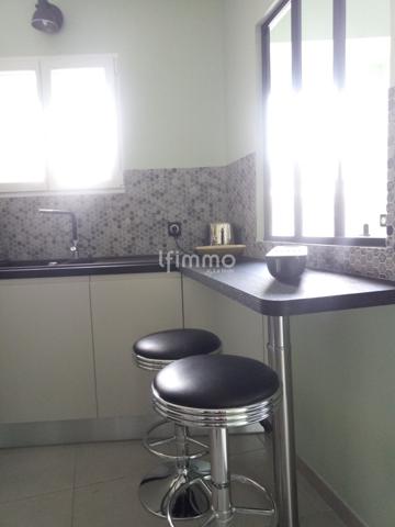 Maison à vendre 4 pièces 97 m², balcon et double garage