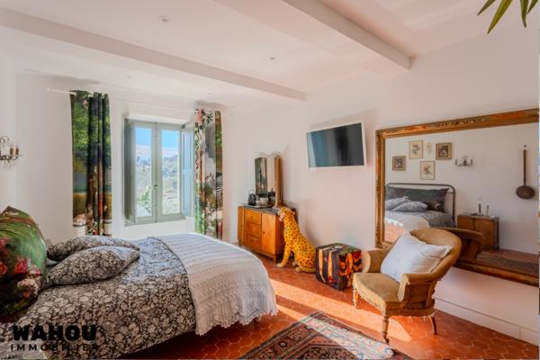 La Motte (83920) Maison entièrement rénovée - Piscine - La Motte