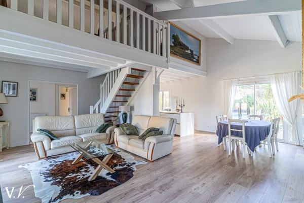 Maison à vendre 1 094 000 € Sanguinet 7 p 201 m² DPE C