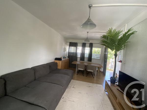Appartement F3 à vendre  3 pièces - 56,70 m2 ST DENIS - 974