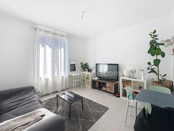 CHAMPAGNE SUR OISE (95) Maison louée en 2 appartements de 2 pièces