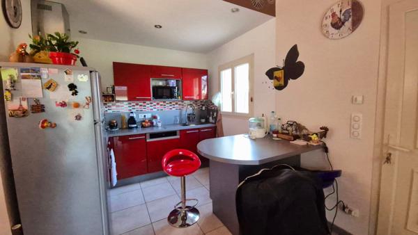 CHARMANTE MAISON PÉRIGOURDINE AVEC VUE ET BOIS ET DÉPENDANCES
