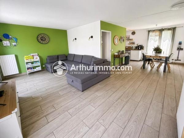 Vente                                                      Maison
                        
                     6 pièces                      90 m2                     à Saint-Pierre-du-Perray