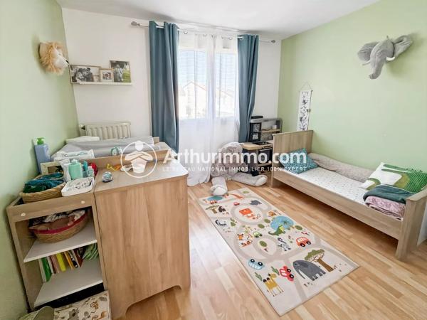 Vente                                                      Maison
                        
                     6 pièces                      90 m2                     à Saint-Pierre-du-Perray