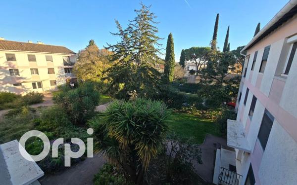 Appartement à vendre    3 pièces • 80,23 m2 Saint-Martin-de-Crau