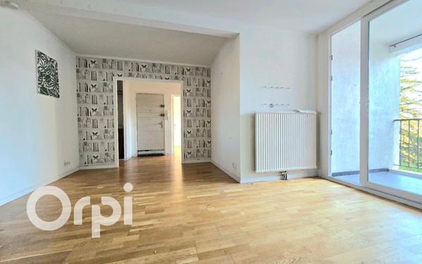 Appartement à vendre    3 pièces • 80,23 m2 Saint-Martin-de-Crau