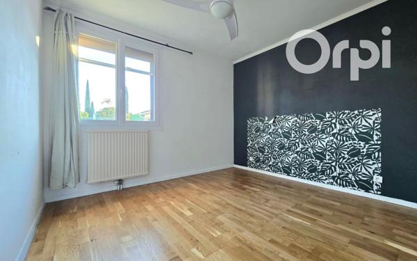 Appartement à vendre    3 pièces • 80,23 m2 Saint-Martin-de-Crau