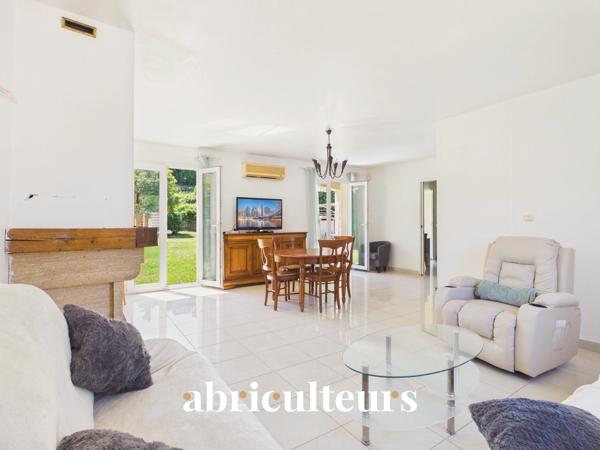 Maison 128 m² 7 pièces Saint-Chamas (13250)