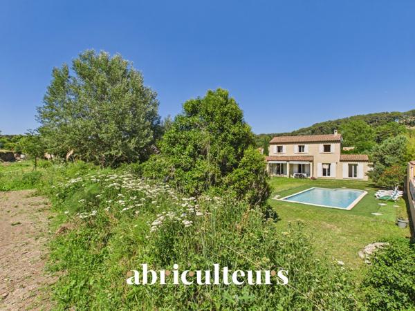Maison 128 m² 7 pièces Saint-Chamas (13250)