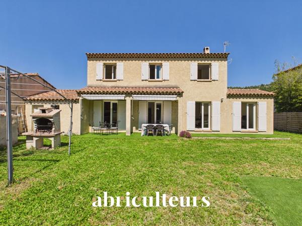 Maison 128 m² 7 pièces Saint-Chamas (13250)