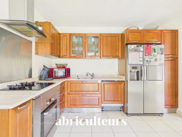 Maison 128 m² 7 pièces Saint-Chamas (13250)