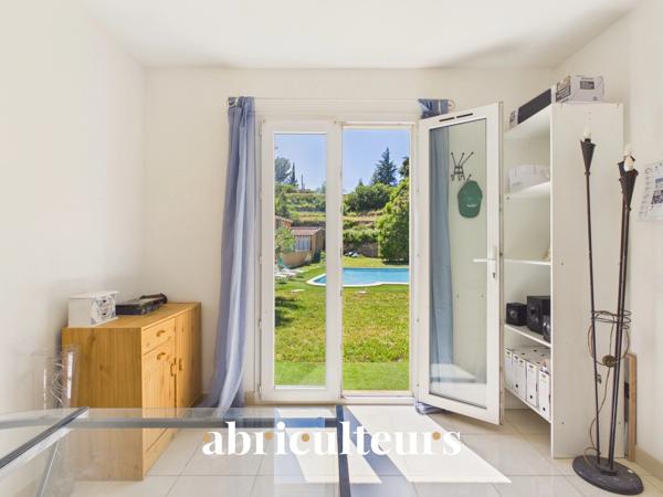 Maison 128 m² 7 pièces Saint-Chamas (13250)
