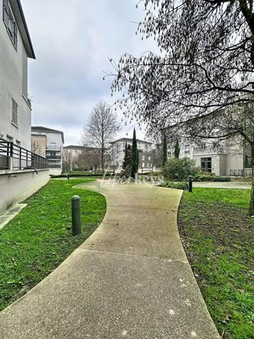 APPARTEMENT 3 PIECES AVEC TERRASSE 32m2