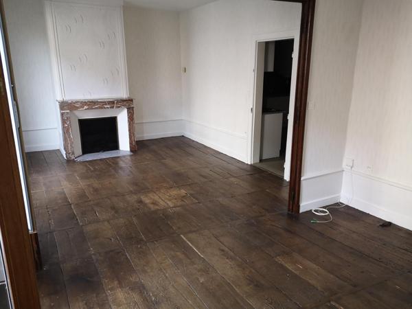 Appartement type T3, 2 chambres, une cave dans immeuble ancien sécurisé, centre ville 19000 Tulle
