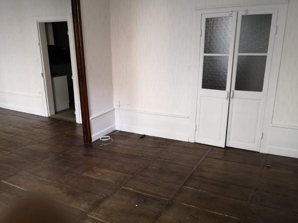 Appartement type T3, 2 chambres, une cave dans immeuble ancien sécurisé, centre ville 19000 Tulle