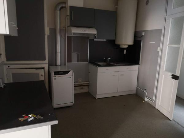 Appartement type T3, 2 chambres, une cave dans immeuble ancien sécurisé, centre ville 19000 Tulle