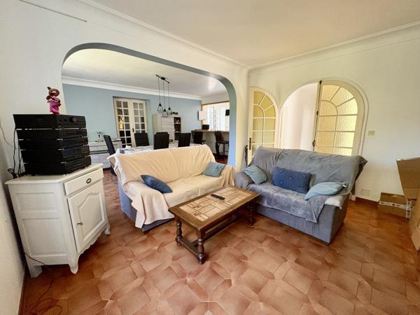 Maison 180m² Belvès – Polyvalent Commerce/Habitat – Vue Périgord Noir