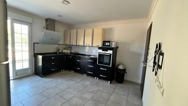 Vente                                                      Maison
                        
                     4 pièces                      105 m2                     à Gien
