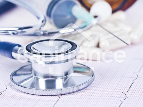 Local/bureau à vendre SAINT HERBLAIN (44) cabinet médical avec 3 pièces + cuisine 75m2