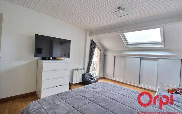 Maison à vendre    5 pièces • 101 m2 Voisins-le-Bretonneux