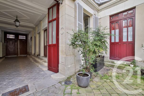 Appartement F2 à vendre  2 pièces - 31,72 m 2   PARIS  - 75009