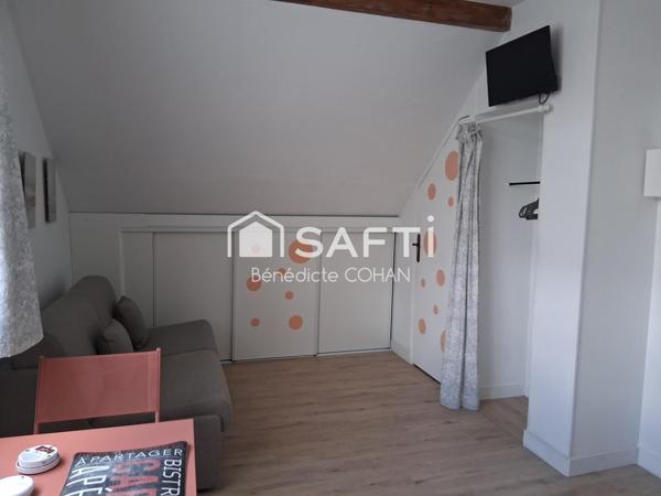 Pavillon divisé en quatre logements