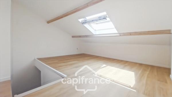 Bagnolet-Limite Montreuil-A vendre triplex totalement rénové-3 pièces-3ème et dernier étage-avec ascenseur-Luminosité