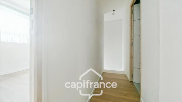 Bagnolet-Limite Montreuil-A vendre triplex totalement rénové-3 pièces-3ème et dernier étage-avec ascenseur-Luminosité