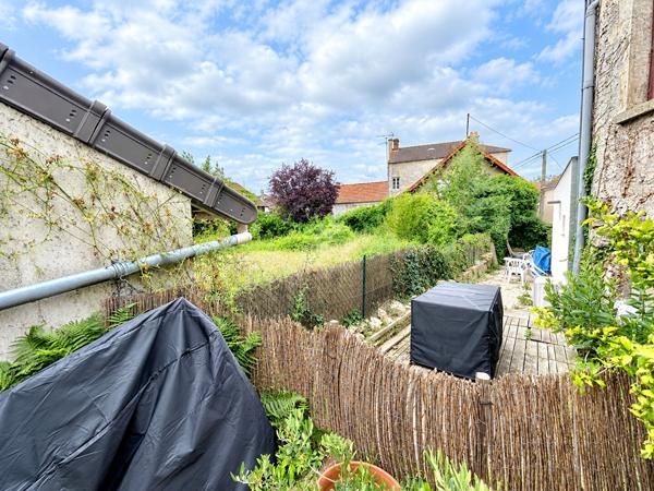 Maison Vaux Sur Seine 5 pièce(s) 70 m2 219 000 € **  - Référence  1132